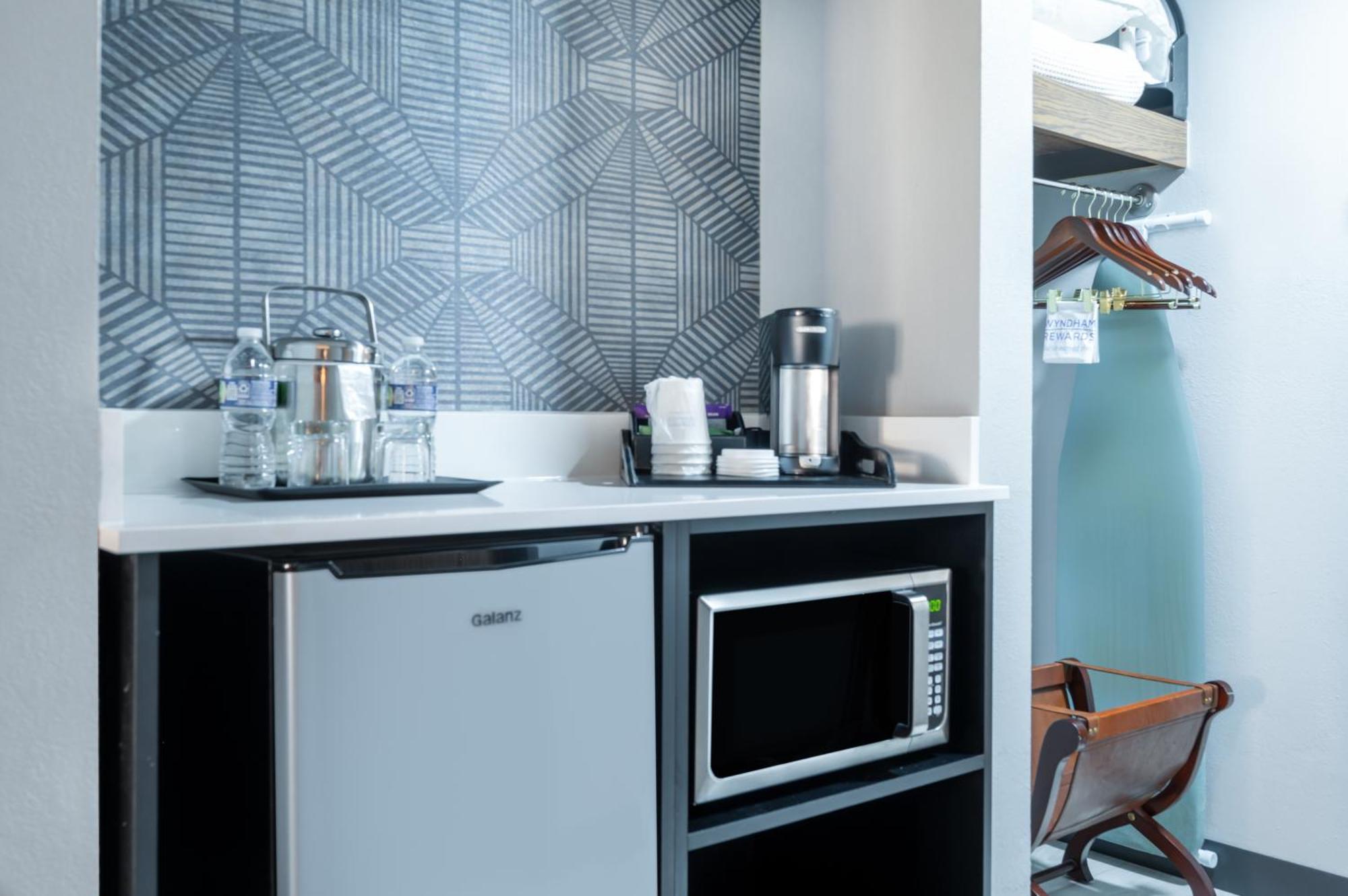 Hotel Wyndham Indianapolis Airport Zewnętrze zdjęcie