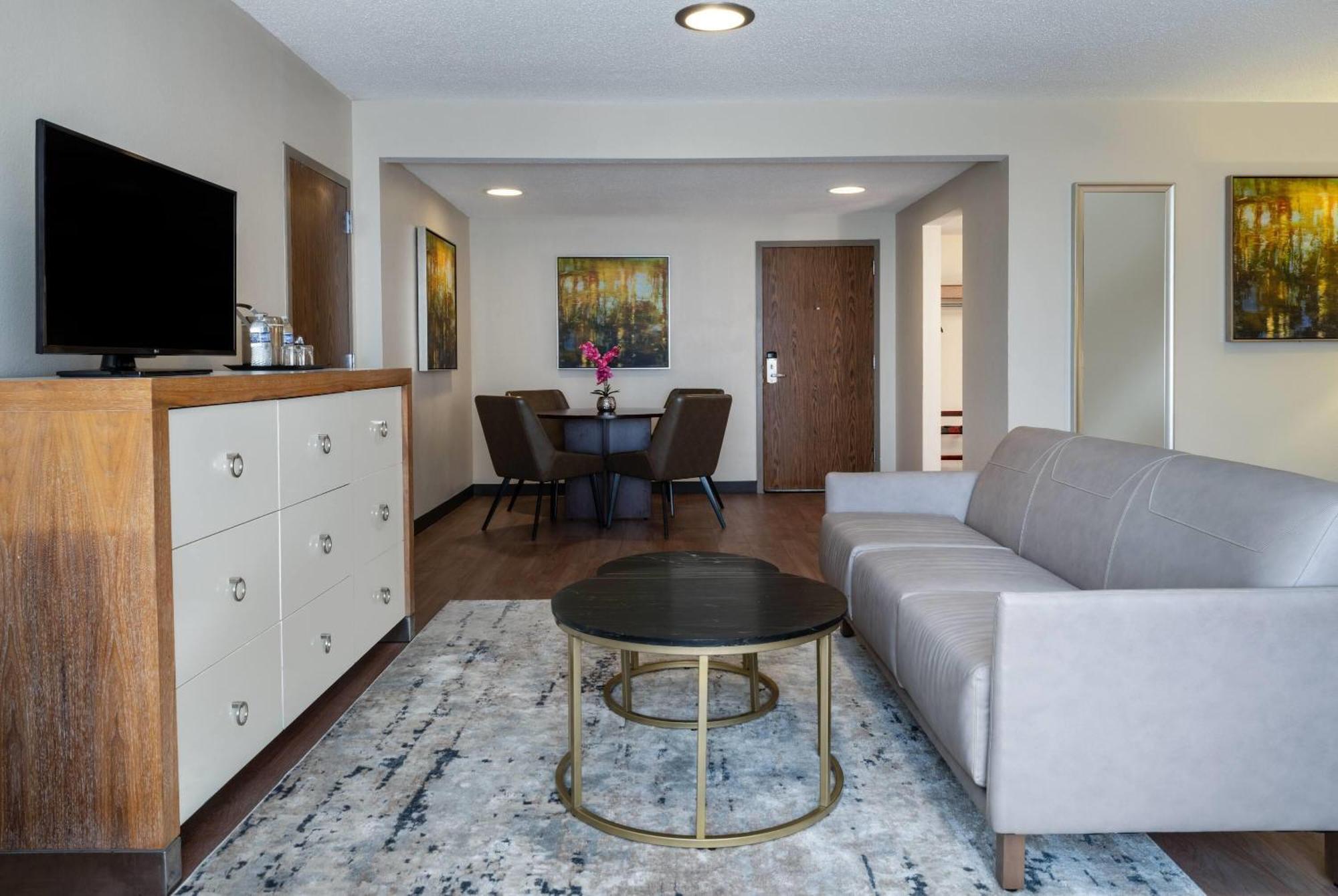 Hotel Wyndham Indianapolis Airport Zewnętrze zdjęcie