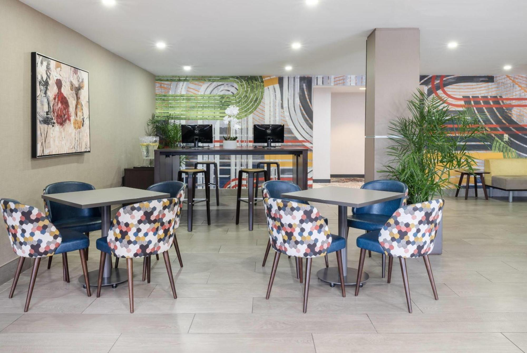 Hotel Wyndham Indianapolis Airport Zewnętrze zdjęcie